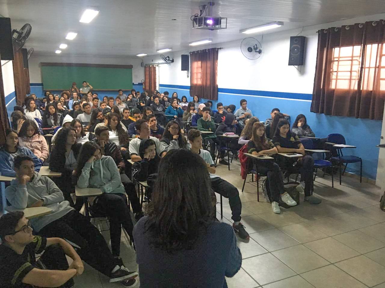 Aula no Colégio Costa Viana – Movimento Estudantil na UFPR